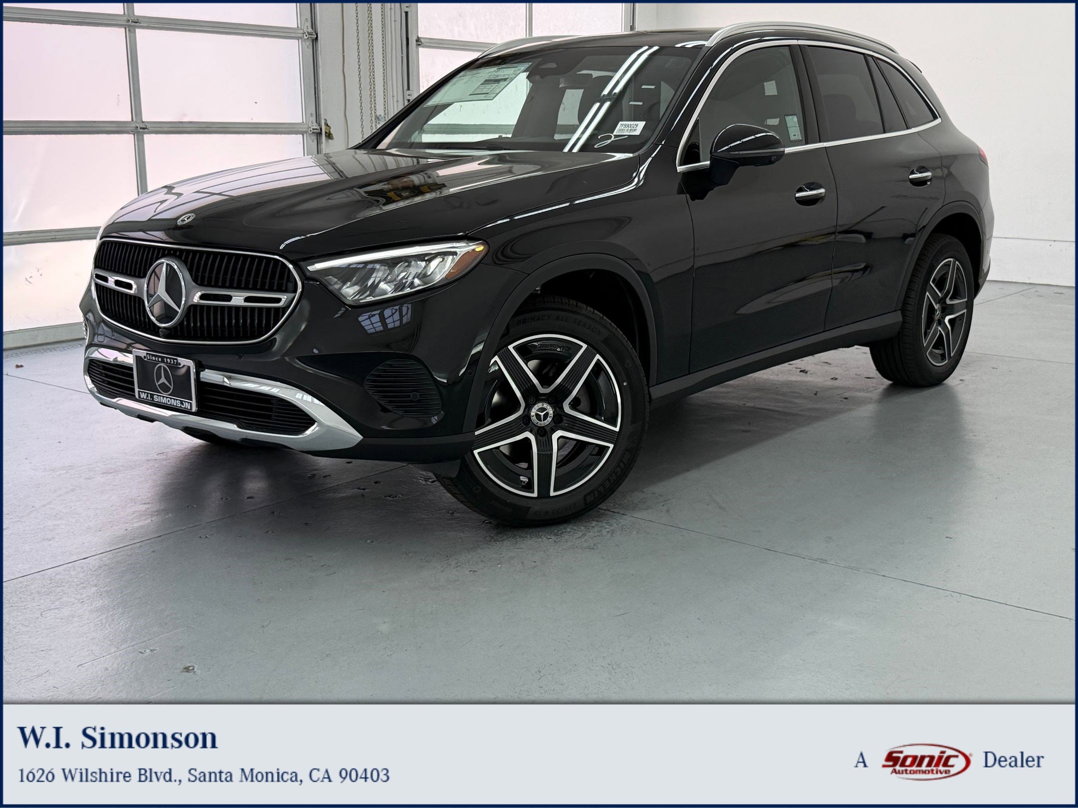 2026 Mercedes-Benz GLC GLC 300's photo