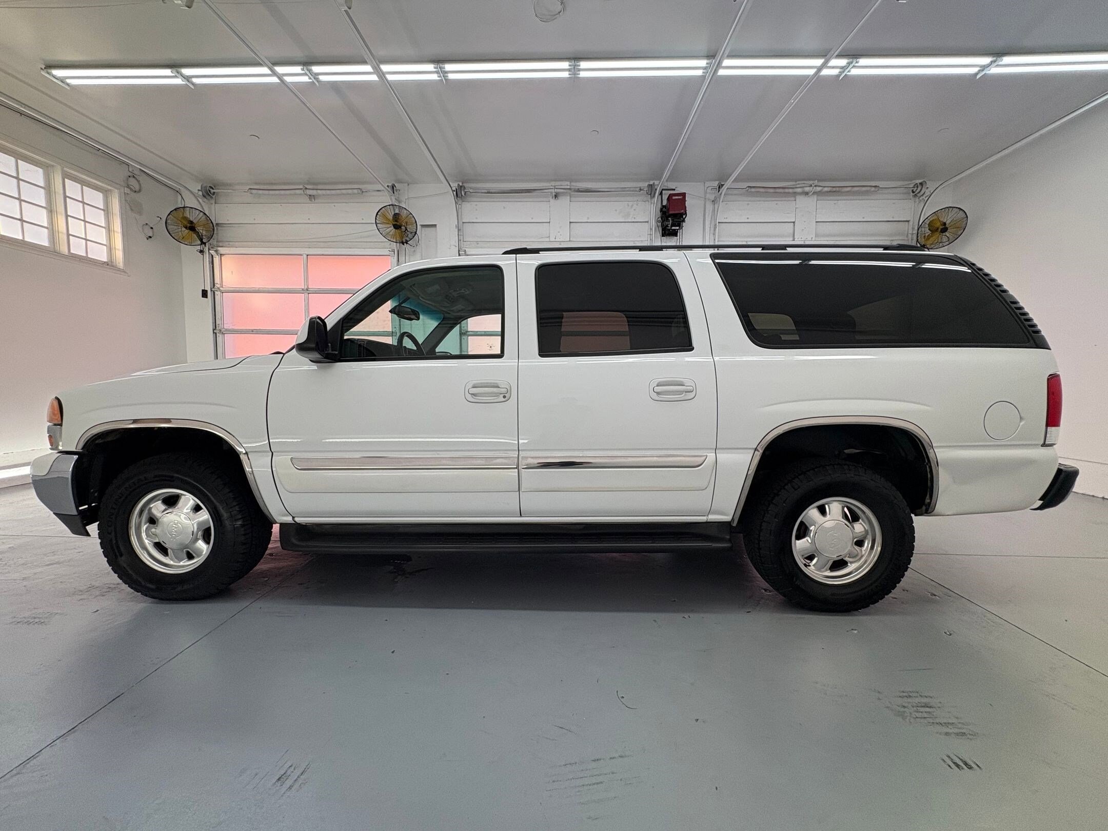 2003 Gmc Yukon XL 1500 SLT photo 2