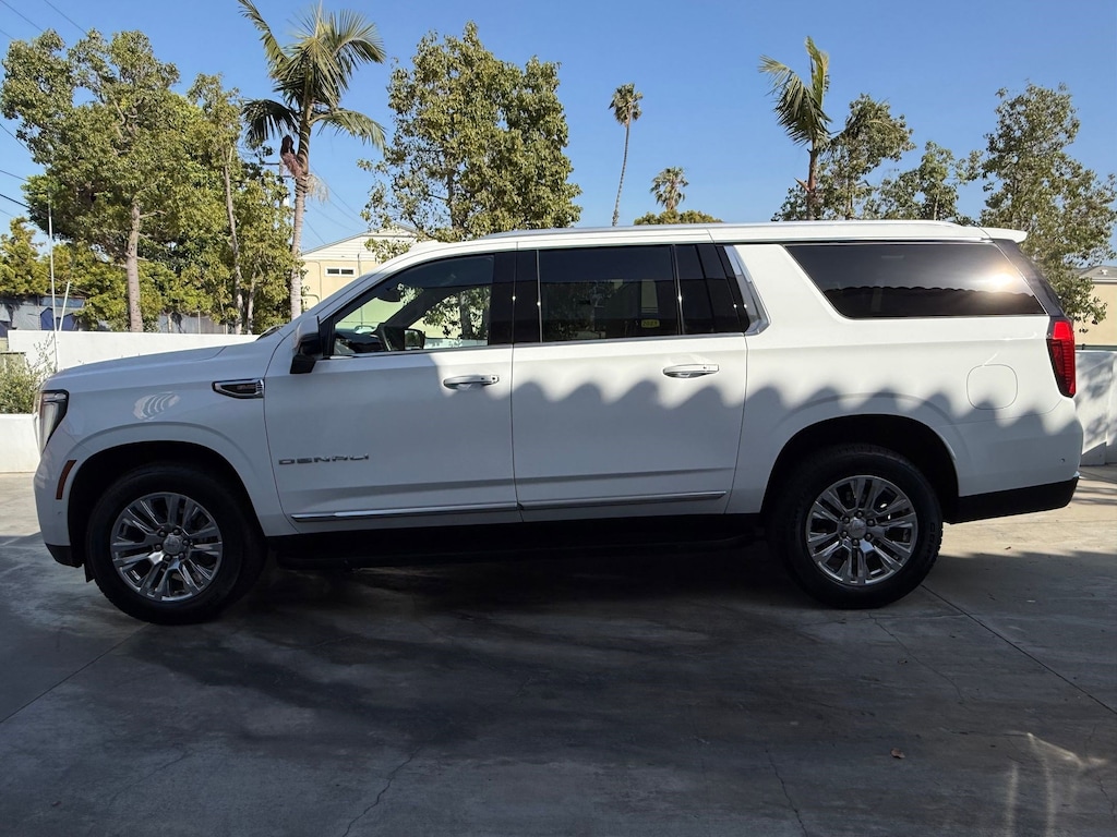 Used 2025 GMC Yukon XL Denali SUV