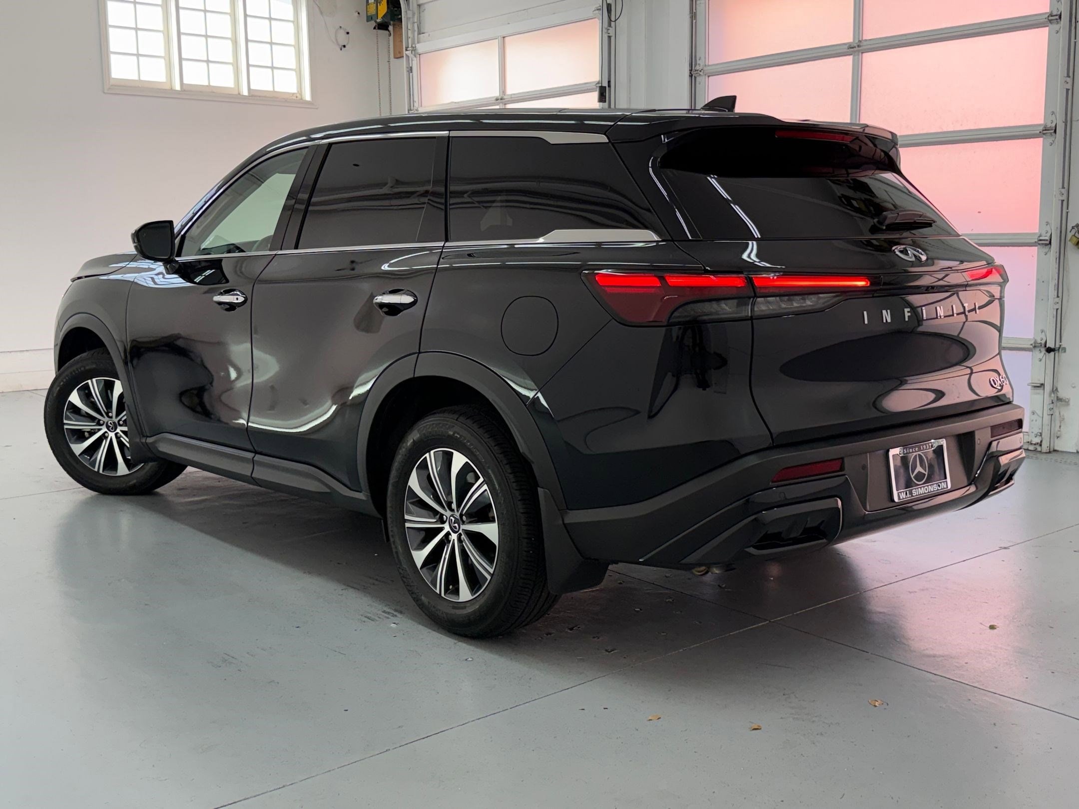 2025 Infiniti QX60 PURE photo 3
