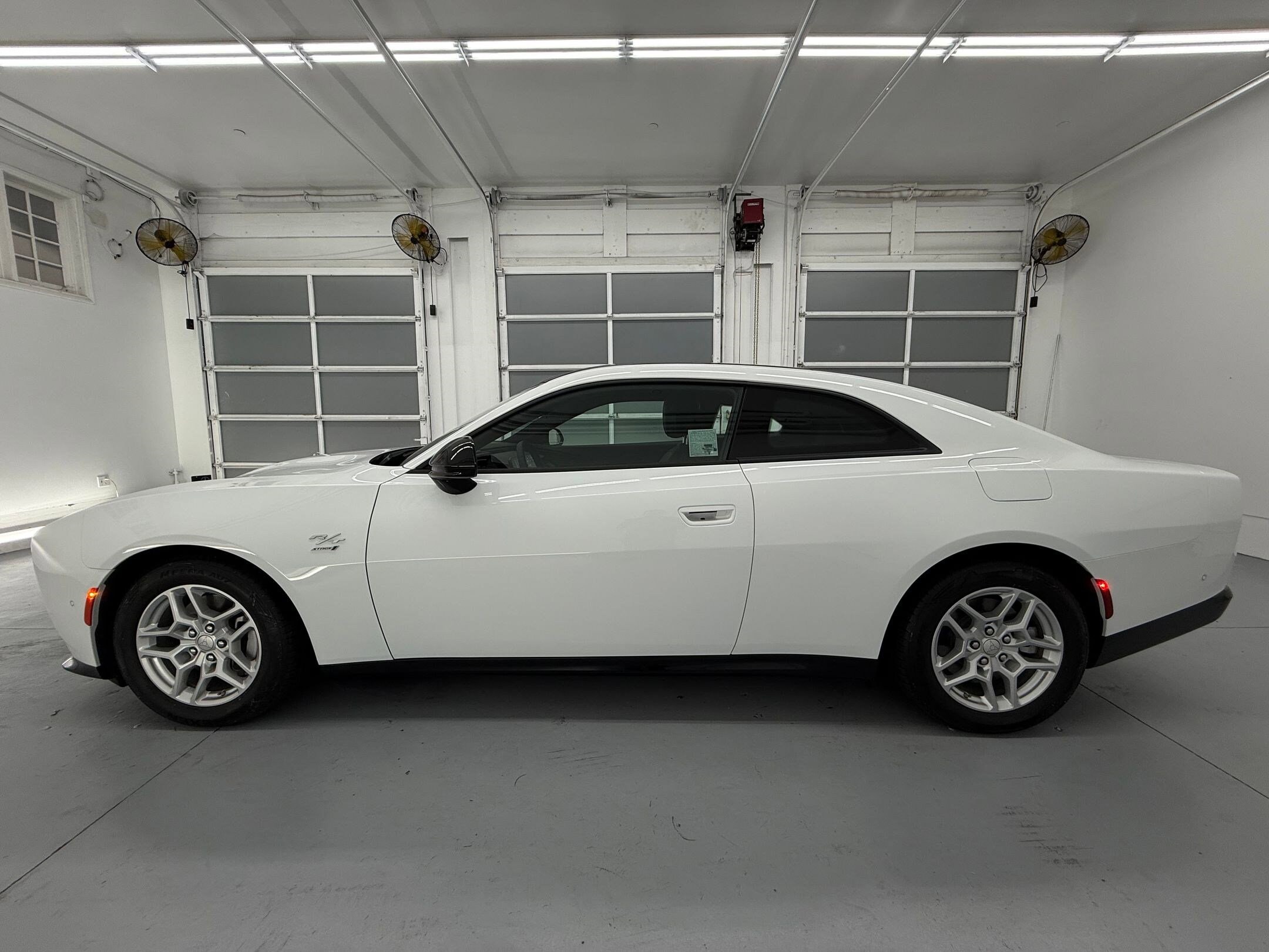 2025 Dodge Charger R/T photo 2