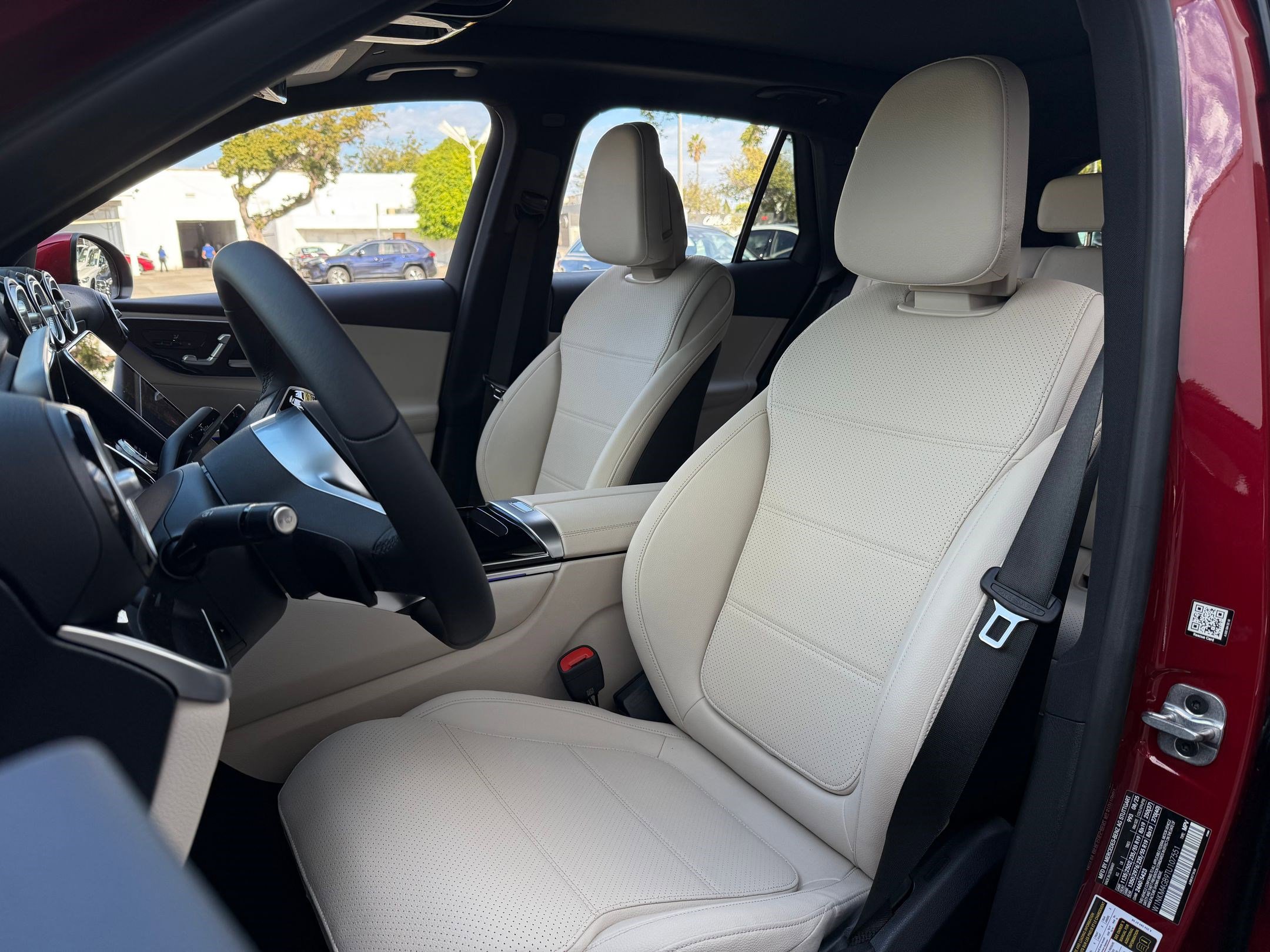 2026 Mercedes Benz GLC 300 photo 4
