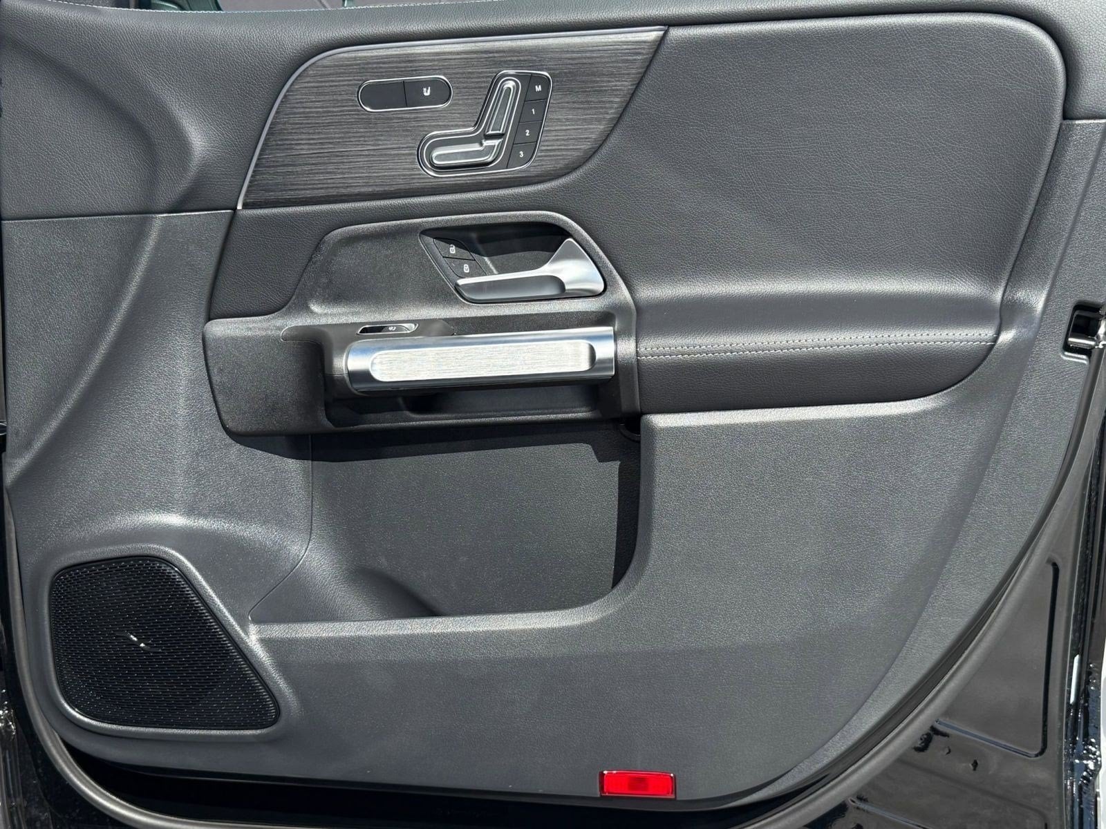 2026 Mercedes-Benz GLB GLB 250 - Photo 16