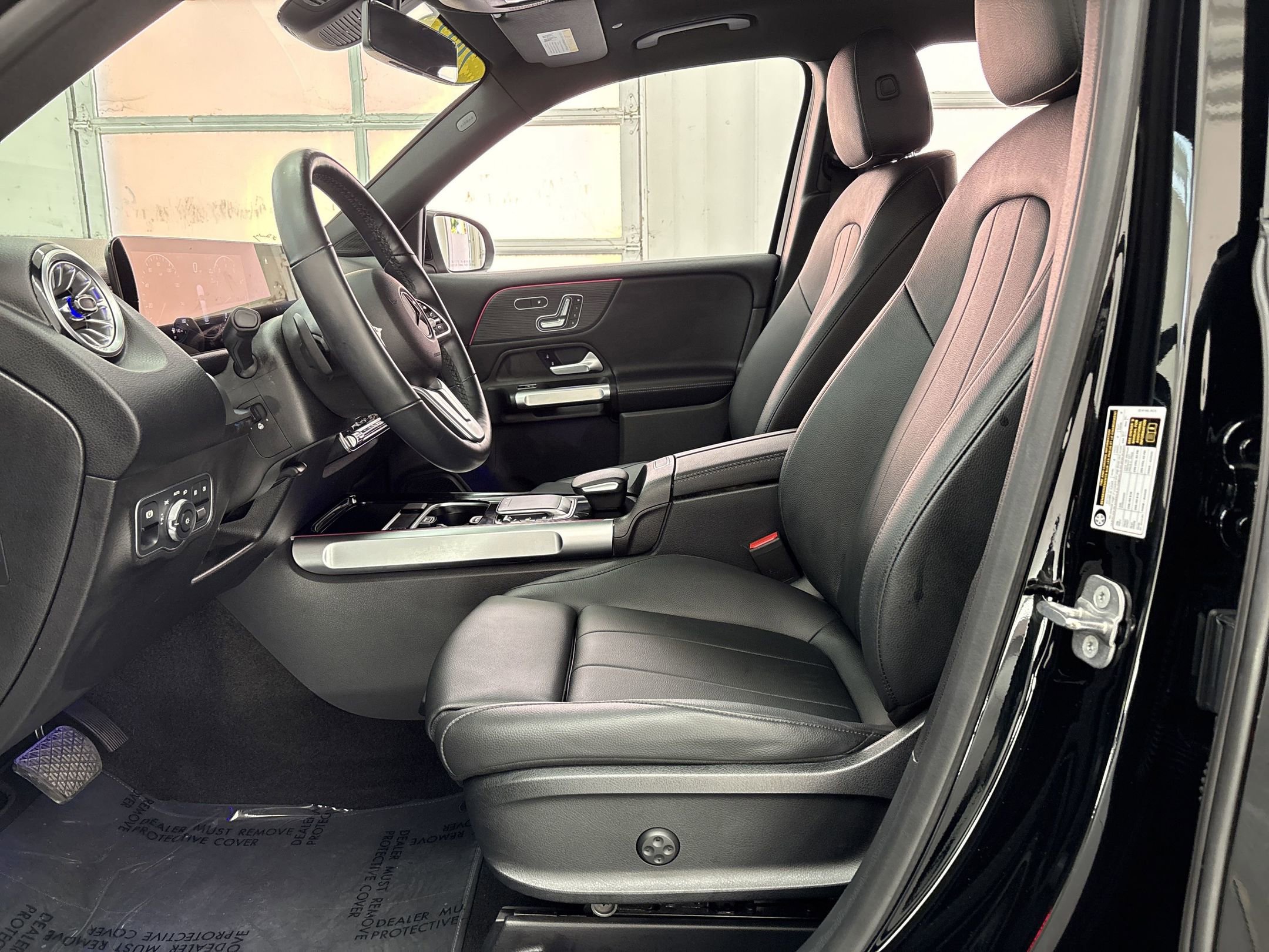 2023 Mercedes Benz GLB 250 photo 4