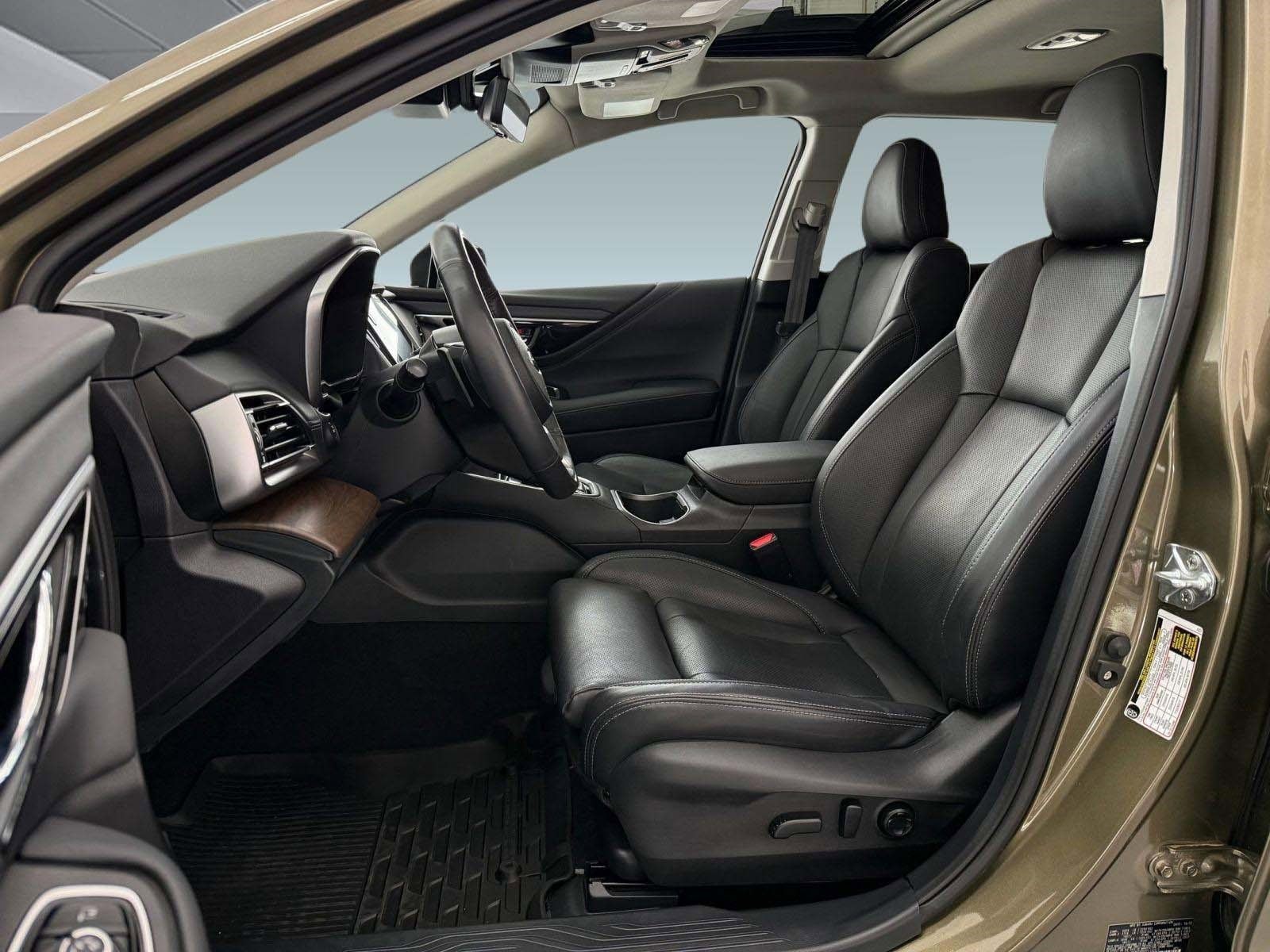 2023 Subaru Outback Touring XT photo 4