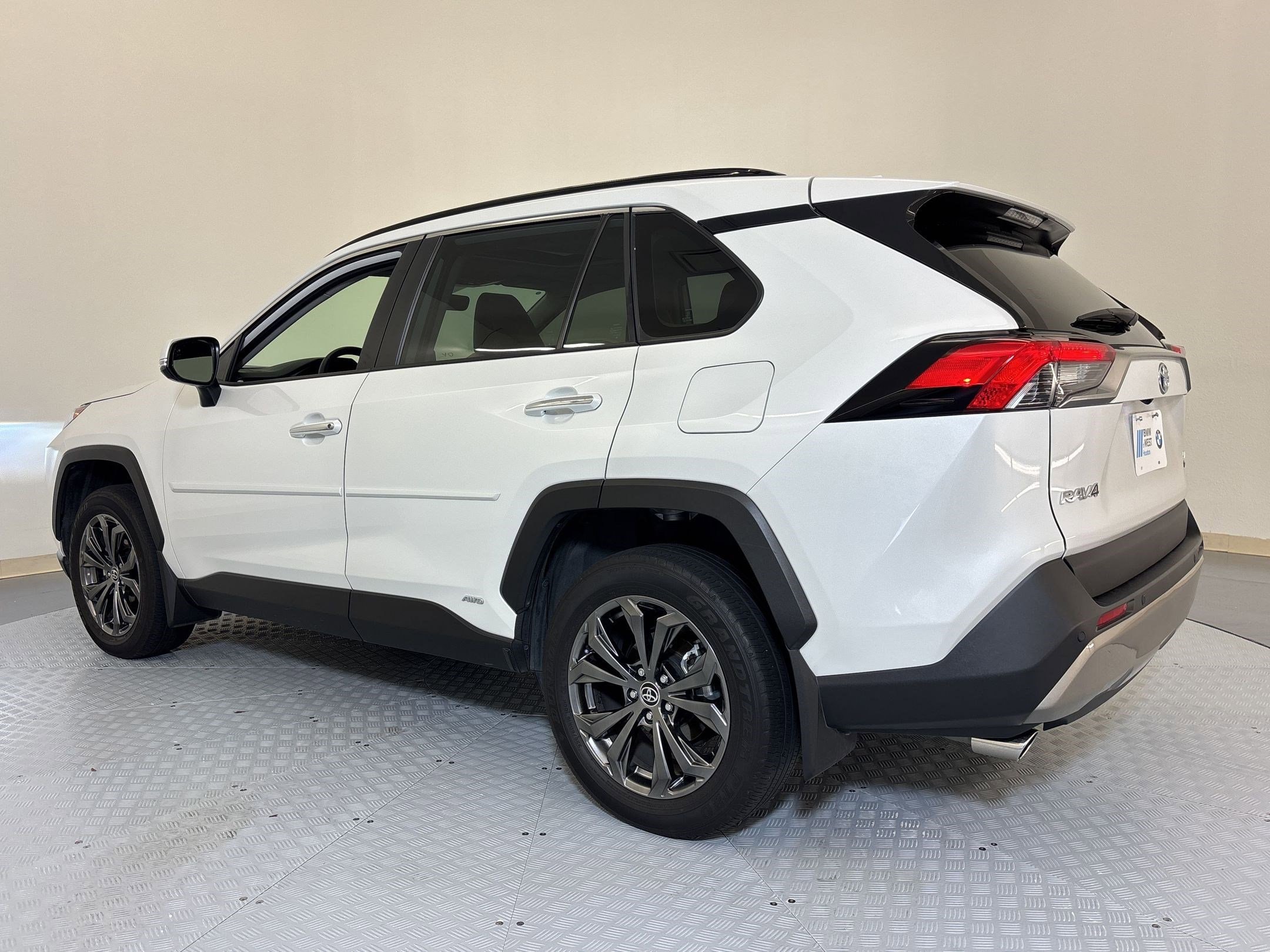 2024 Toyota RAV4 Hybrid Hybrid Limited photo 2