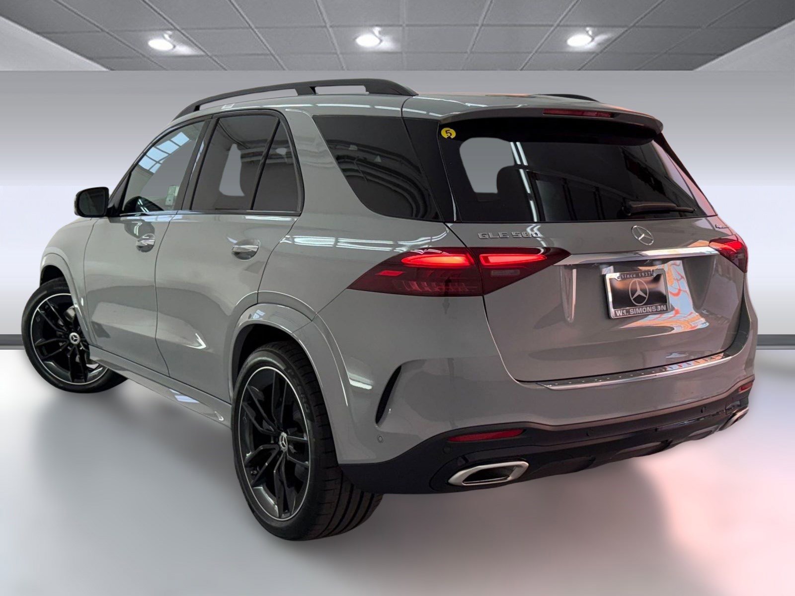 2026 Mercedes Benz GLE 580 4MATIC photo 2