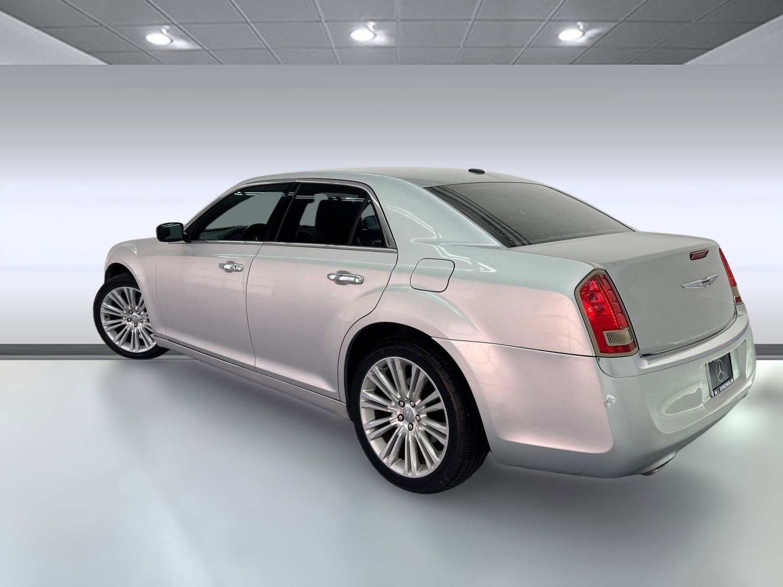 2011 Chrysler 300 Limited photo 2