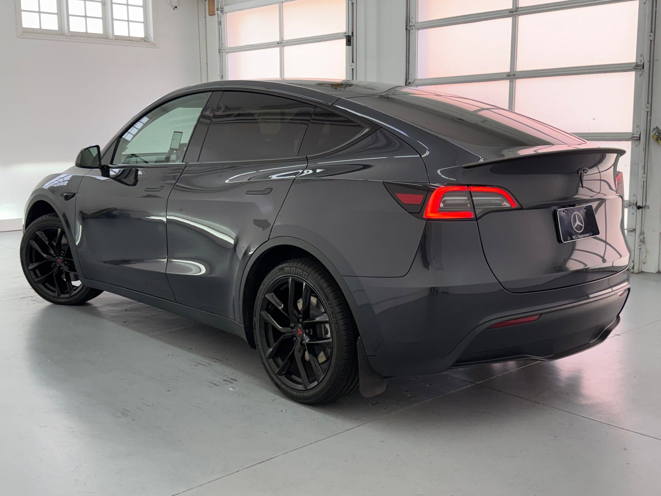 2024 Tesla Model Y RWD *Ltd Avail* photo 2