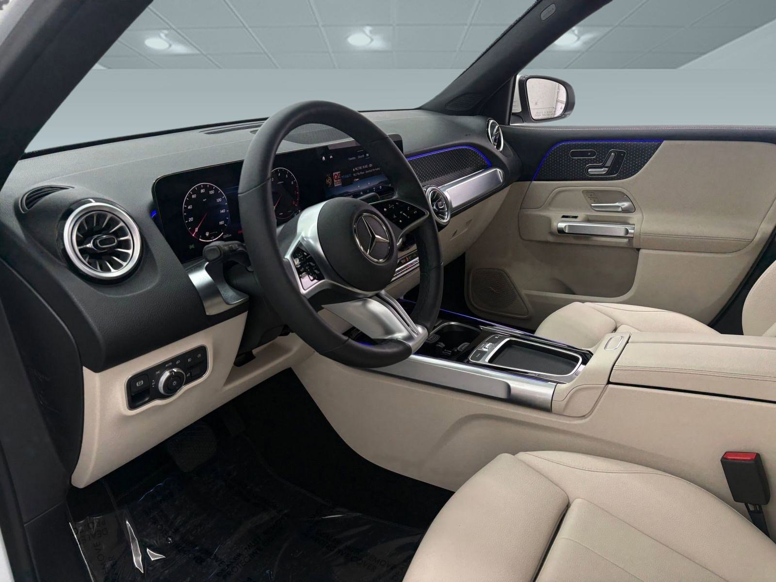 2025 Mercedes Benz GLB 250 photo 4