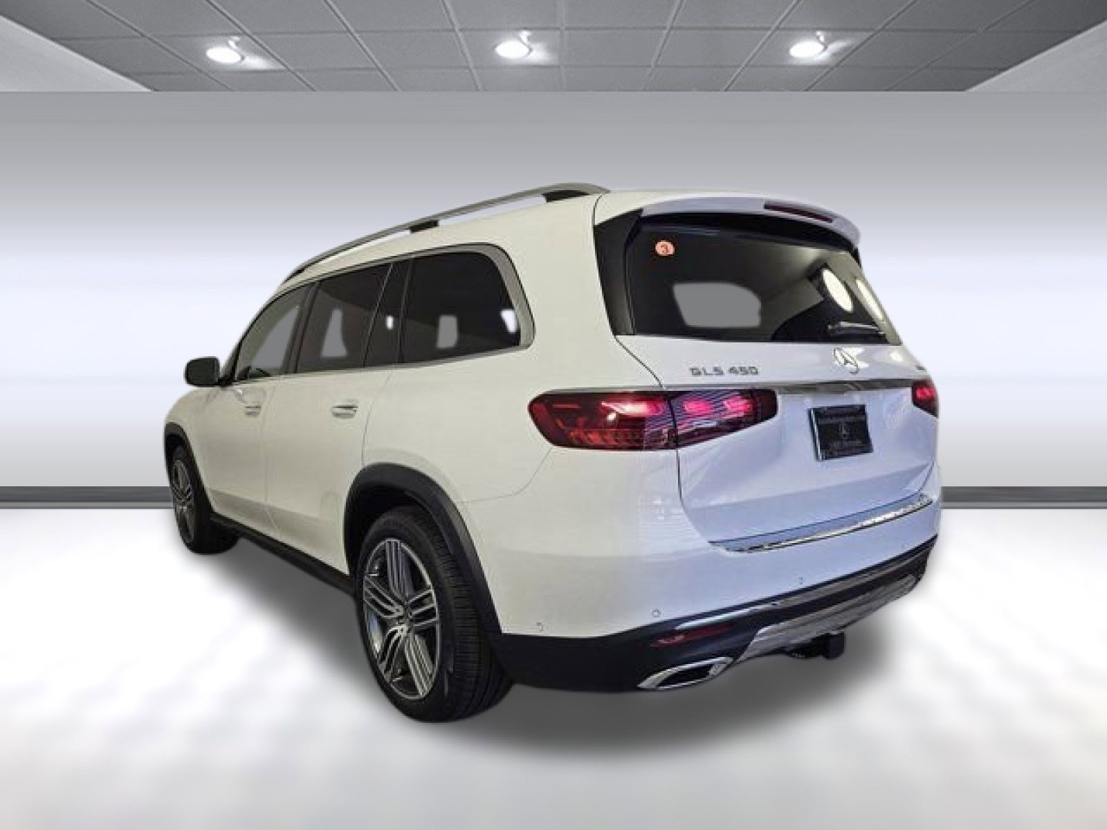 2025 Mercedes Benz GLS 450 4MATIC photo 3