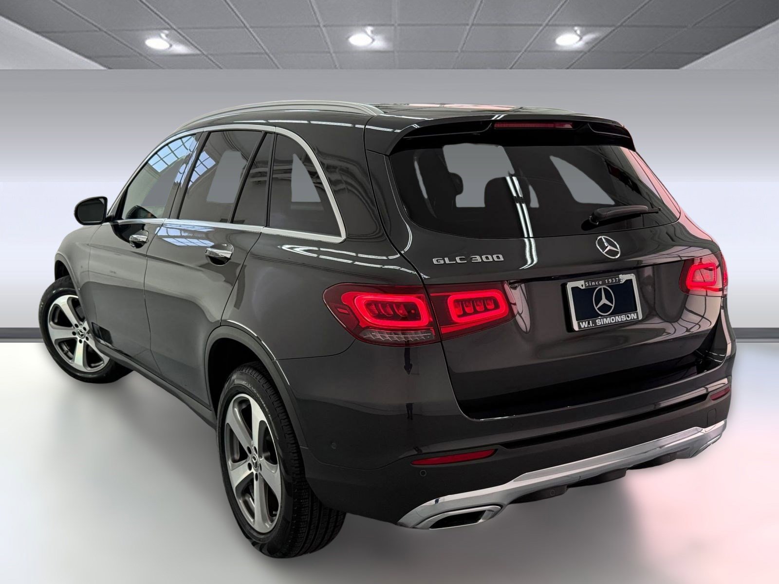 2022 Mercedes Benz GLC 300 photo 2