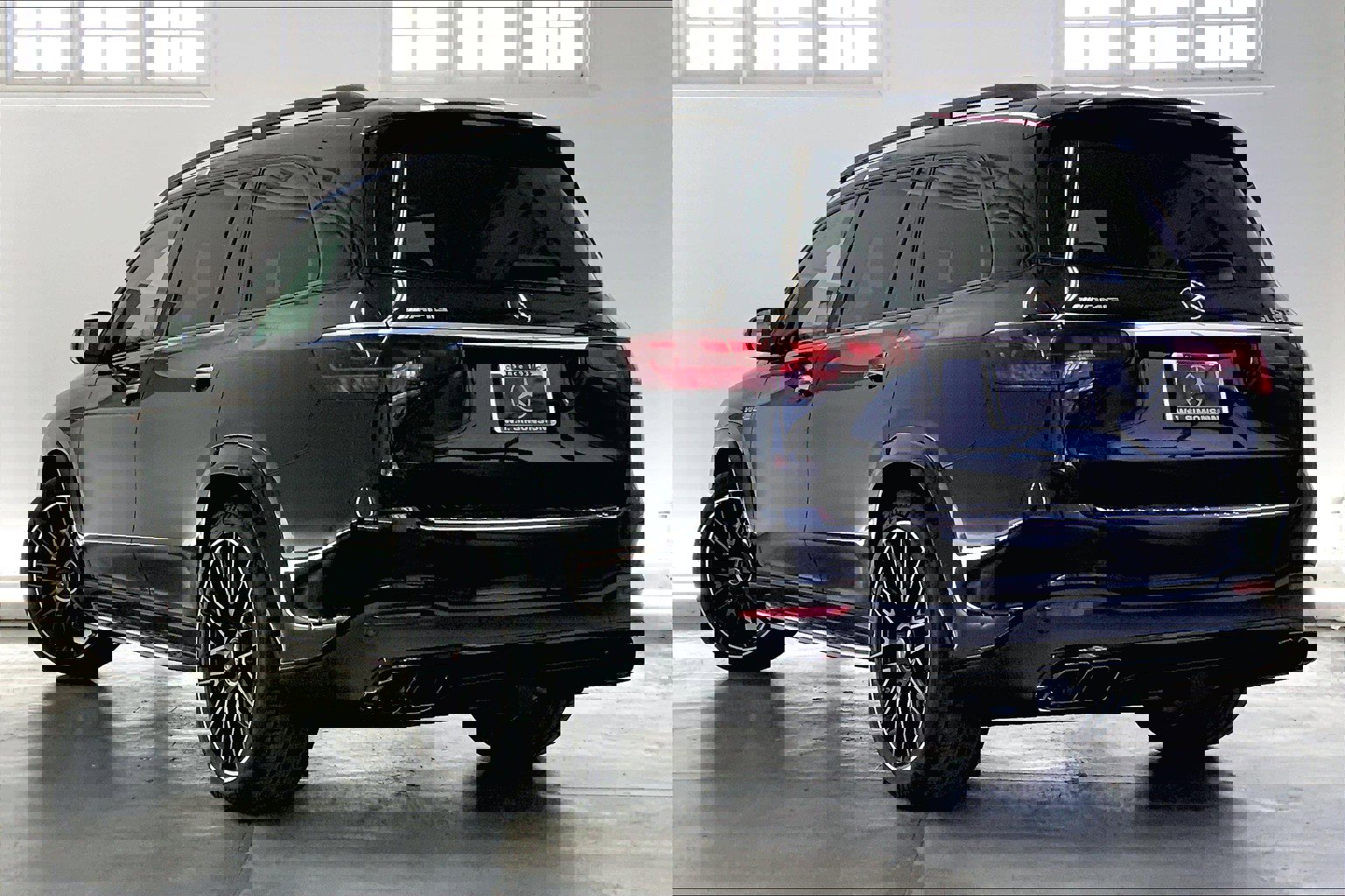 2025 Mercedes Benz GLS AMG 63 4MATIC photo 2