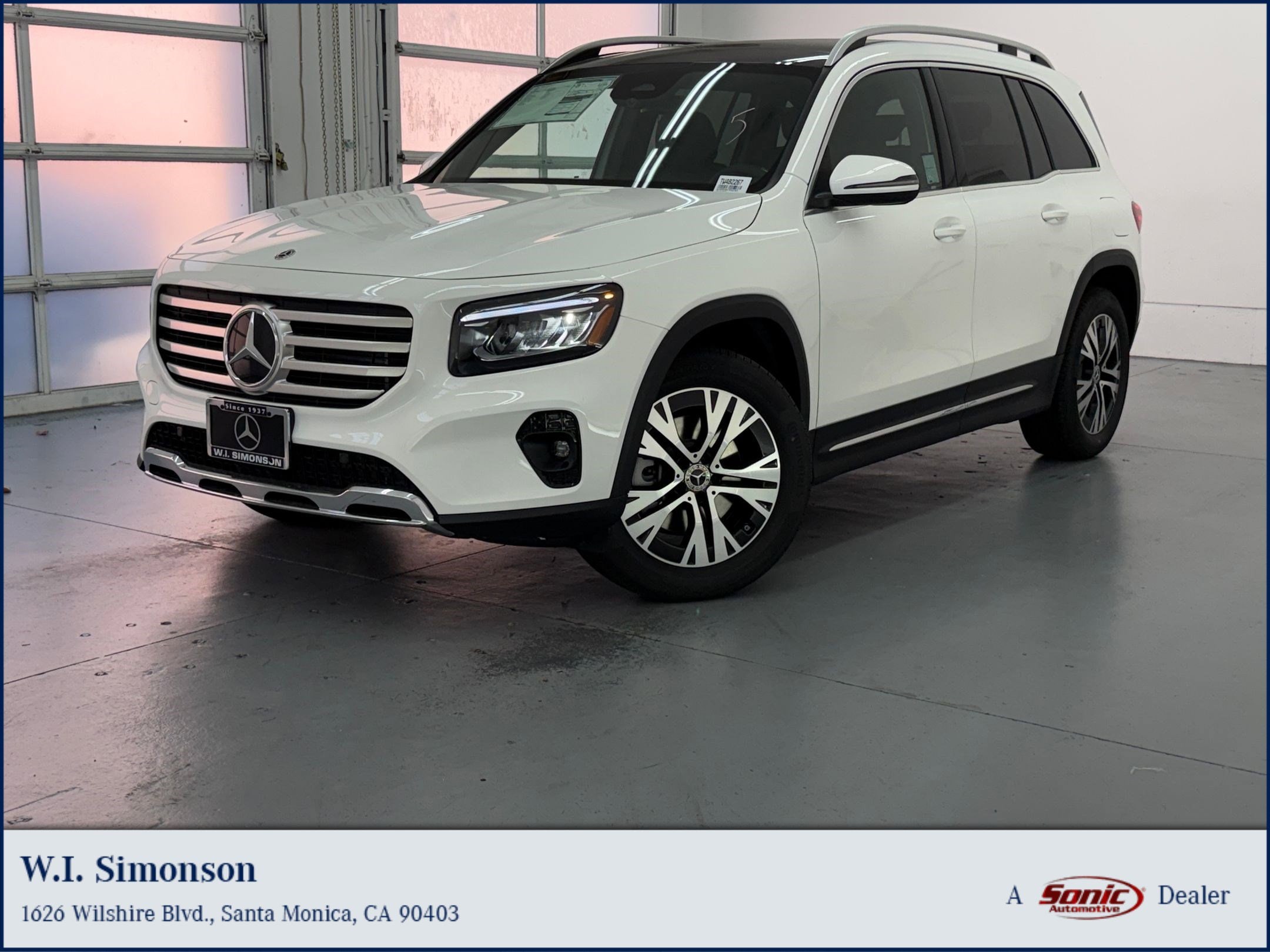 2026 Mercedes-Benz GLB's photo