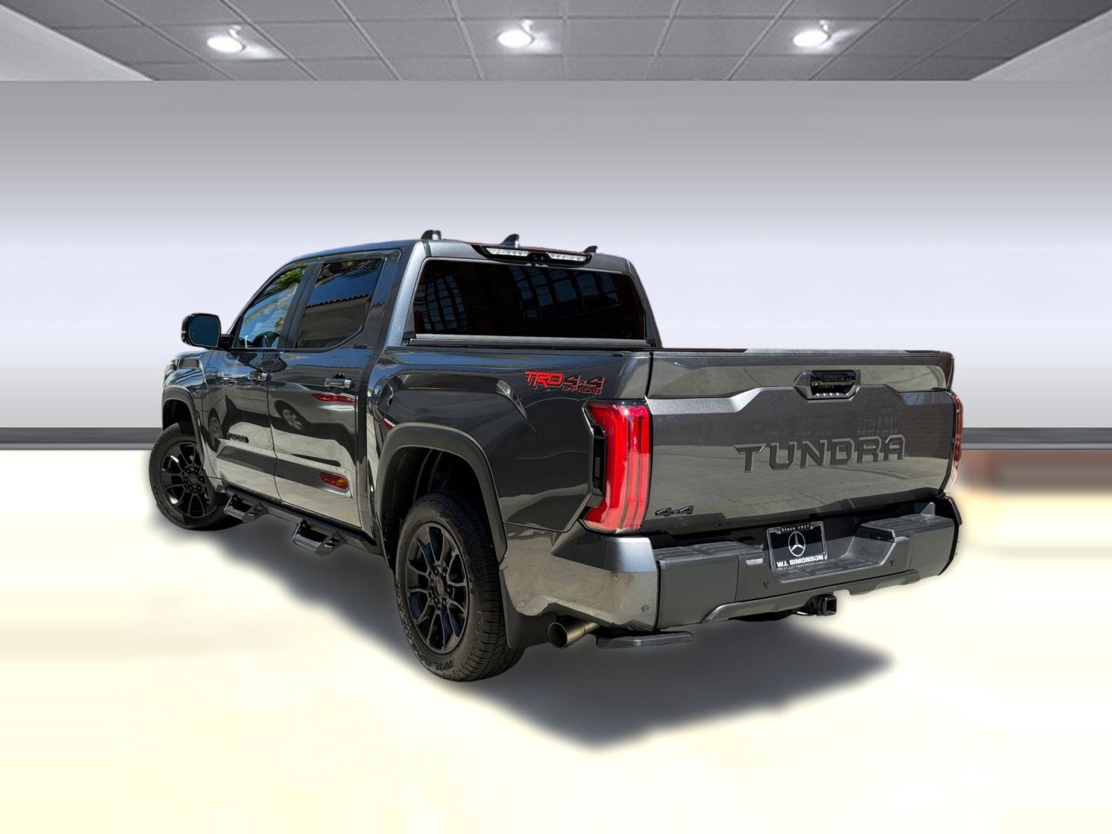 2025 Toyota Tundra Limited photo 2