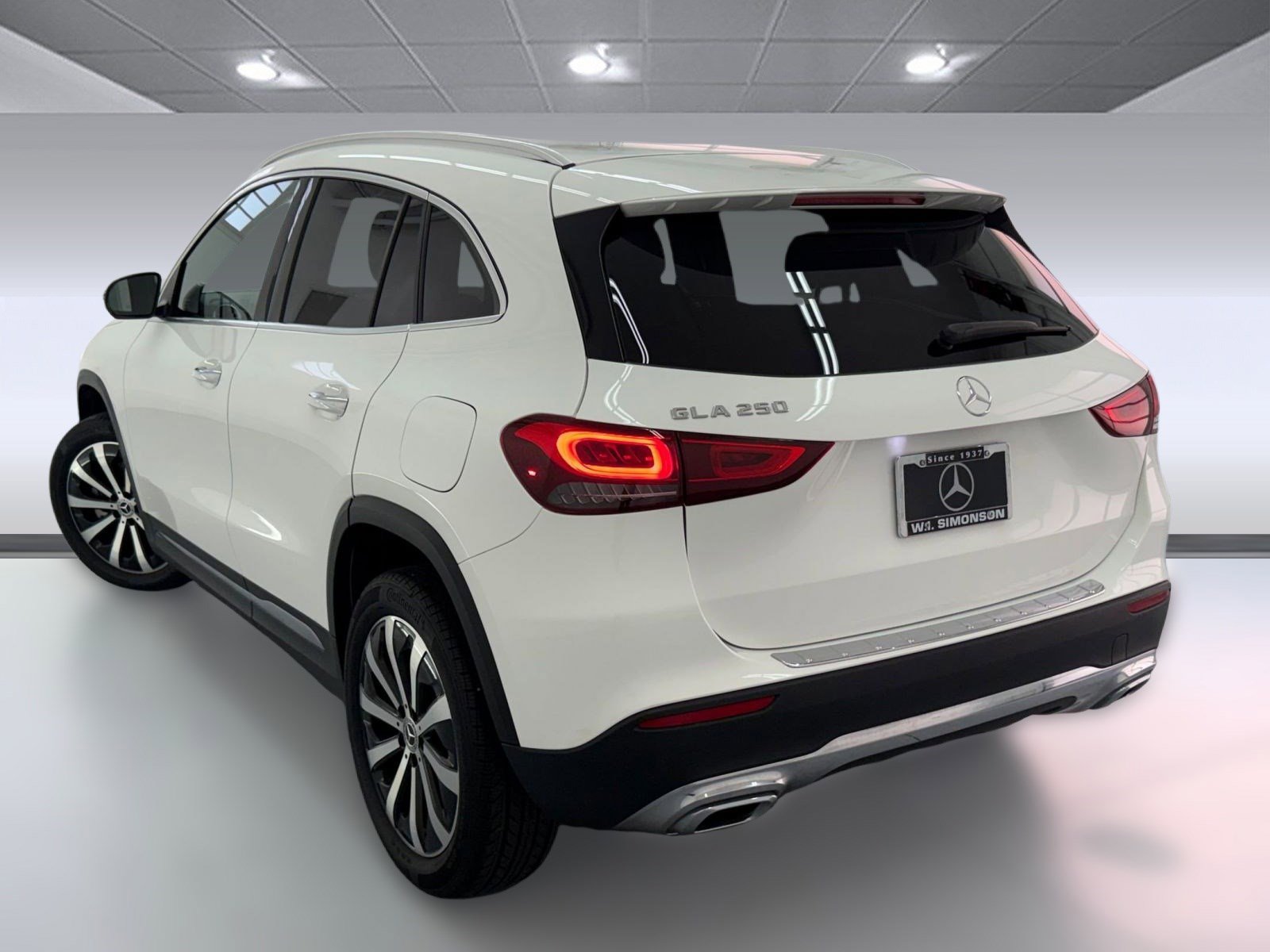 2023 Mercedes Benz GLA 250 photo 3