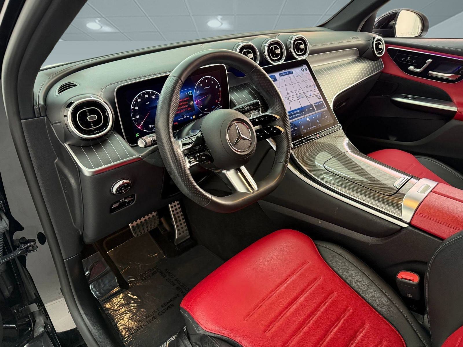 2024 Mercedes Benz GLC 300 photo 4