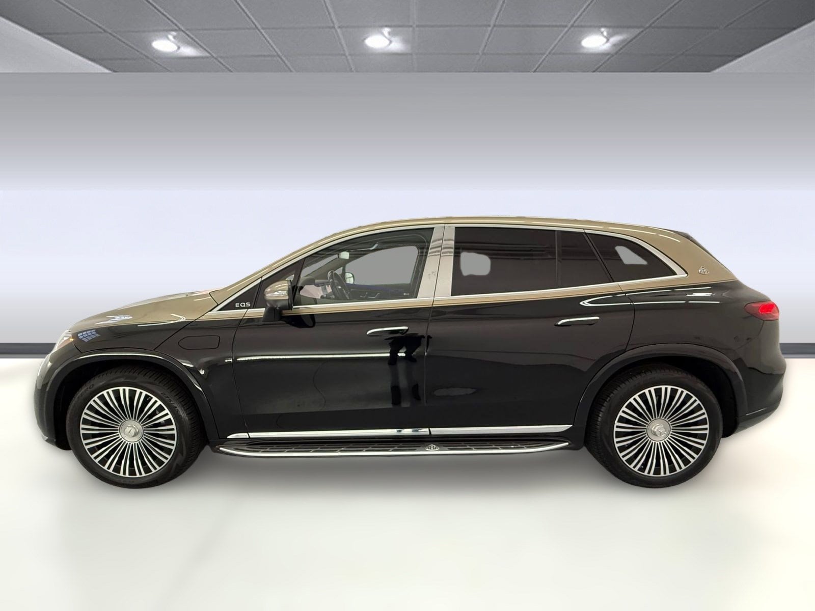 Certified 2024 Mercedes-Benz EQS SUV Base with VIN 4JGDX5FB2RA028565 for sale in Santa Monica, CA