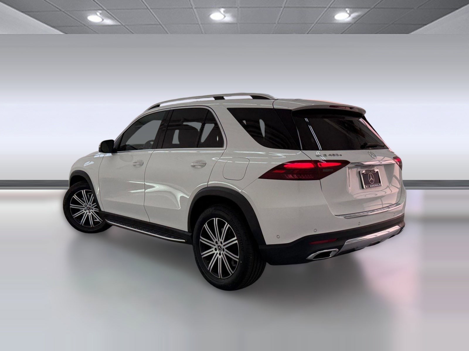 2025 Mercedes-Benz GLE 450e GLE 450e photo 2