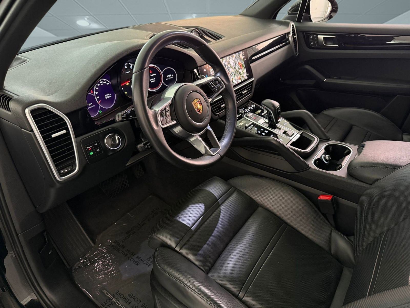 2023 Porsche Cayenne Platinum Edition photo 4
