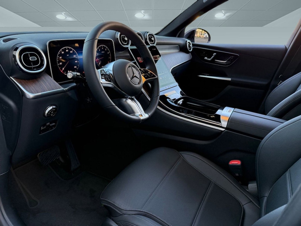 New 2026 Mercedes-Benz GLC 300  SUV