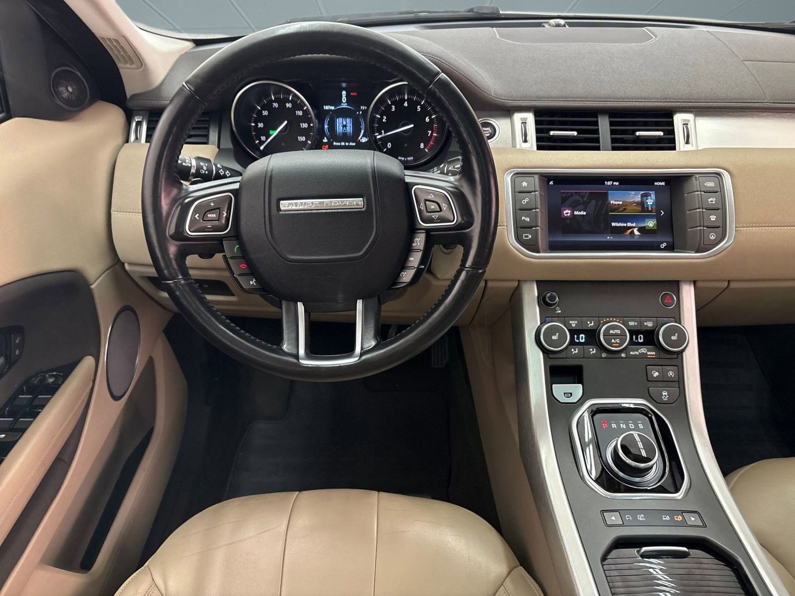 2017 Land Rover Range Rover Evoque SE photo 4