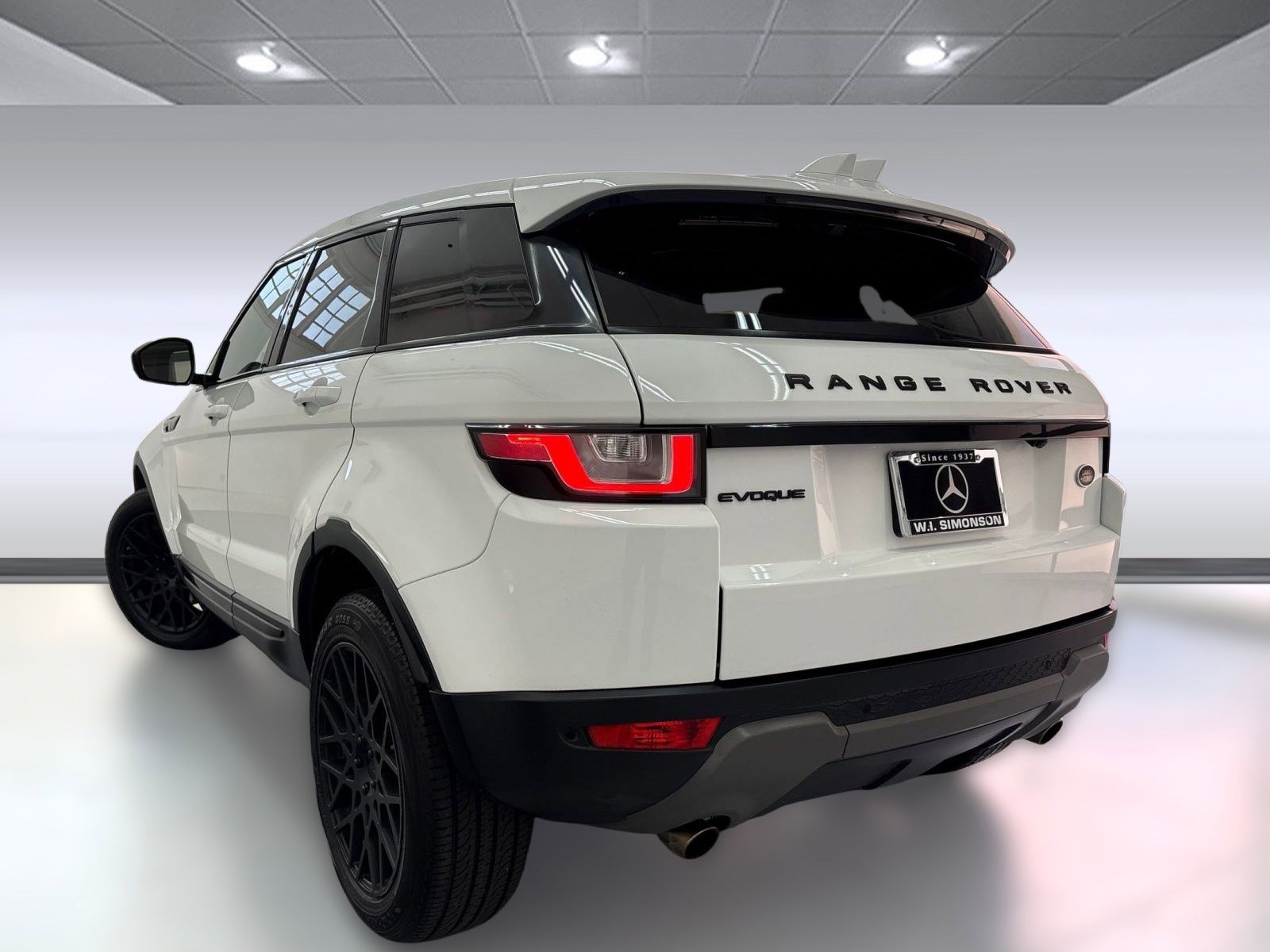 2017 Land Rover Range Rover Evoque SE photo 3