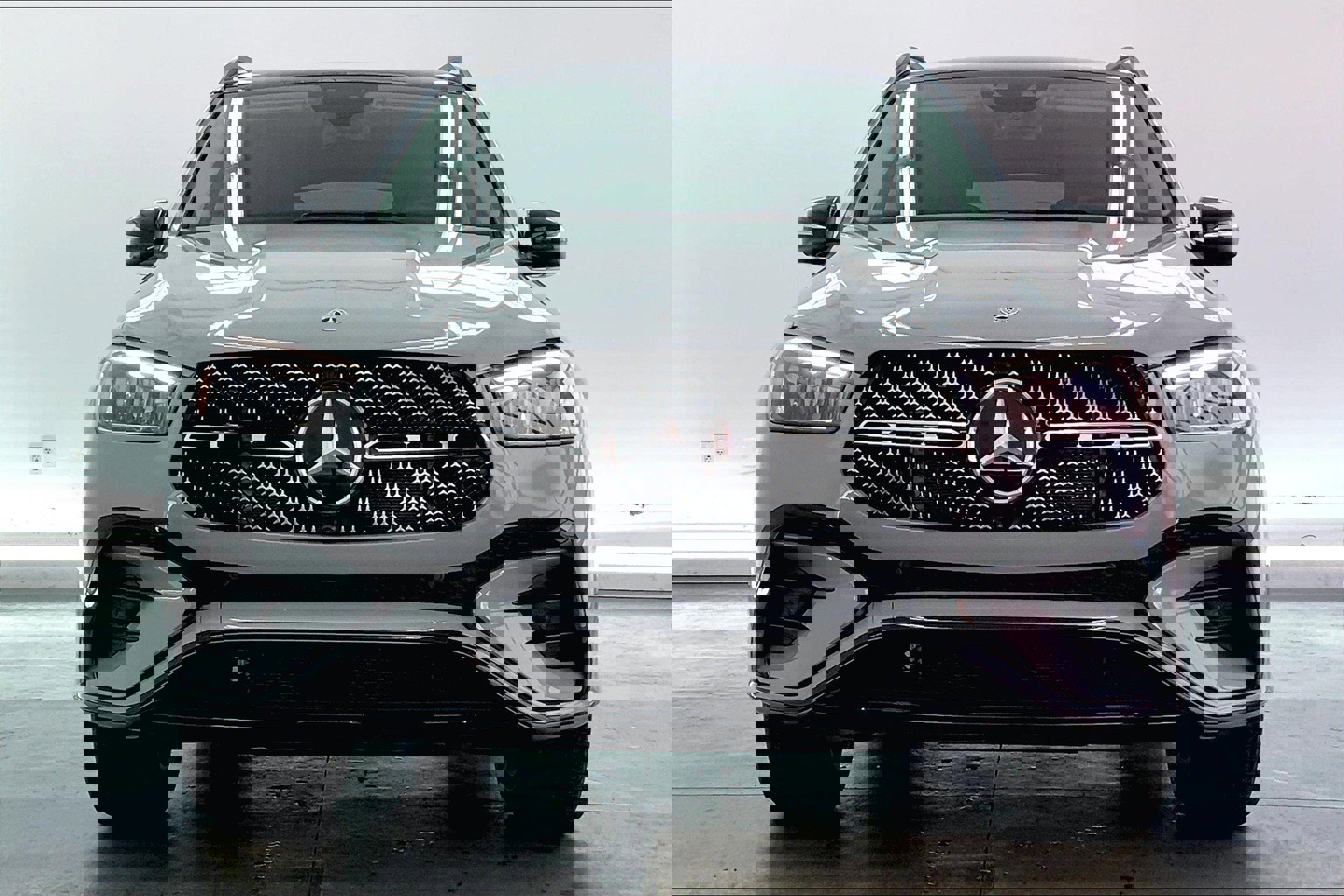 2025 Mercedes Benz GLE 350 4MATIC photo 2