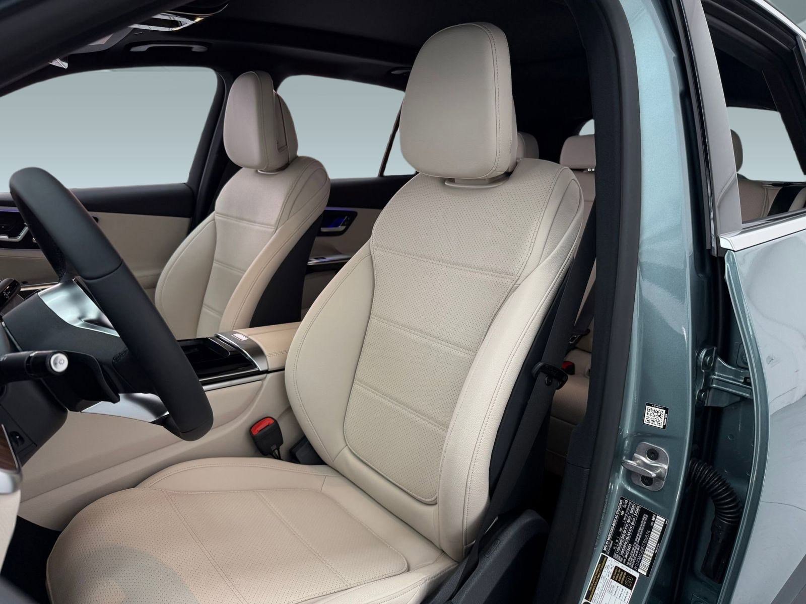 2026 Mercedes Benz GLC 300 photo 4