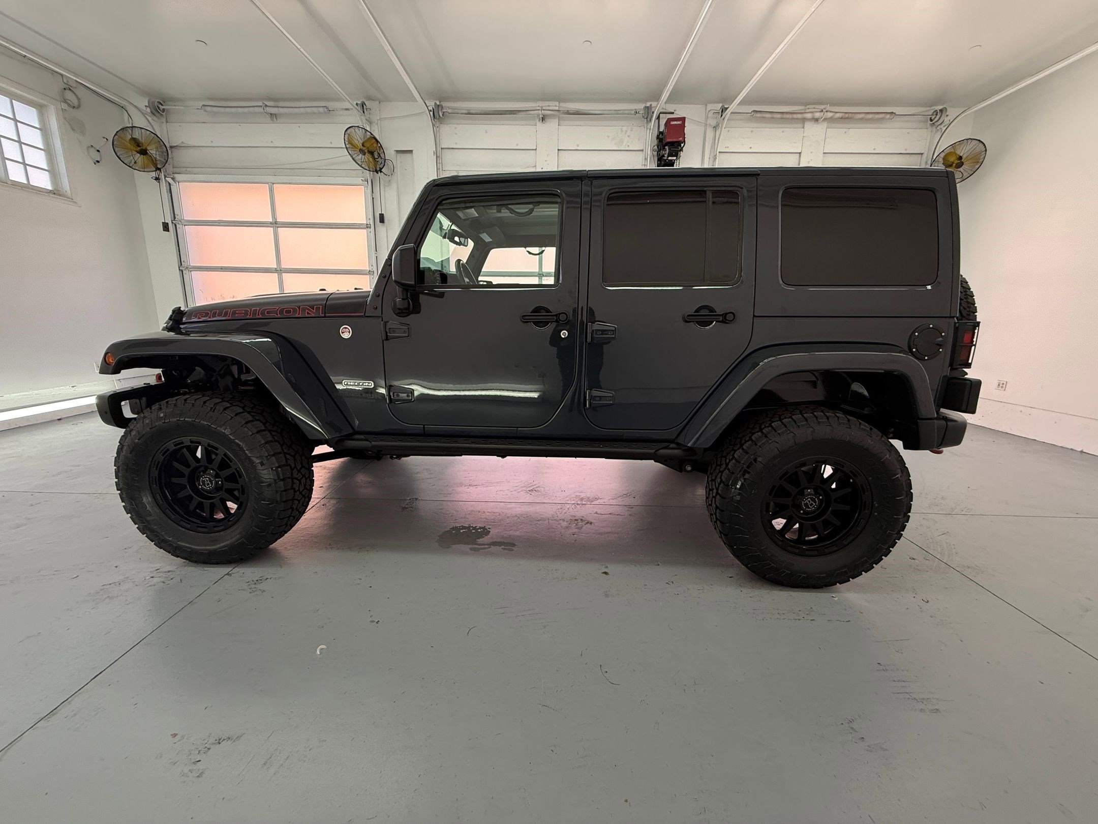 2018 Jeep Wrangler Rubicon Recon photo 2