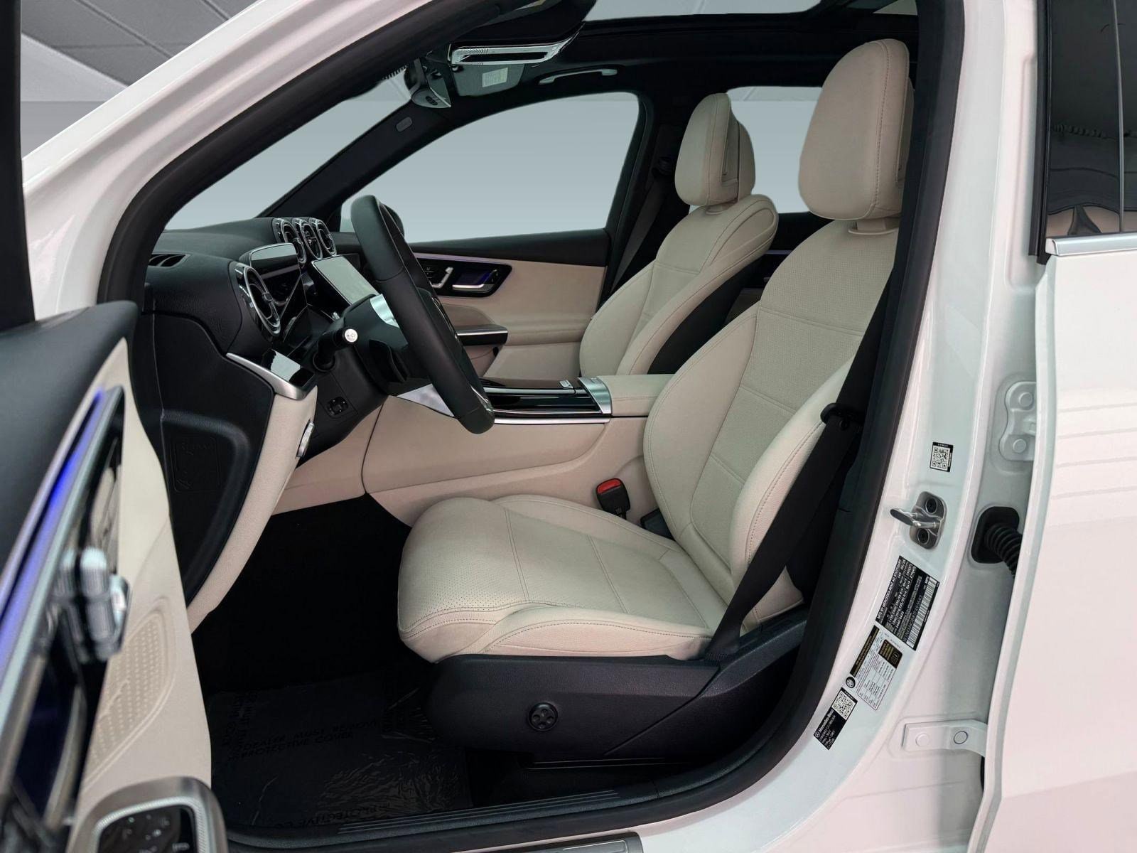 2026 Mercedes-Benz GLC 300 GLC 300 photo 4