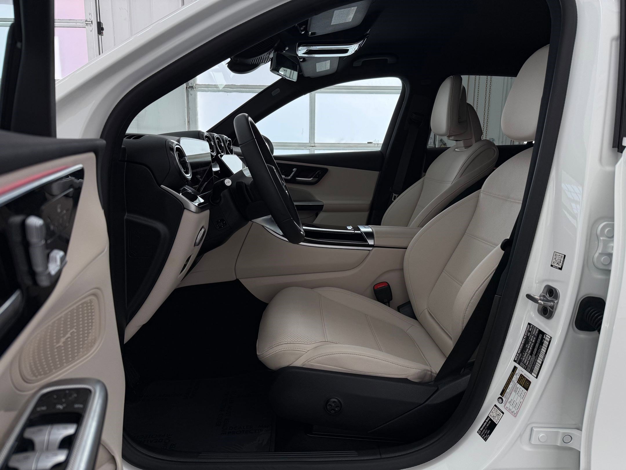 2026 Mercedes-Benz GLC 300 GLC 300 photo 4