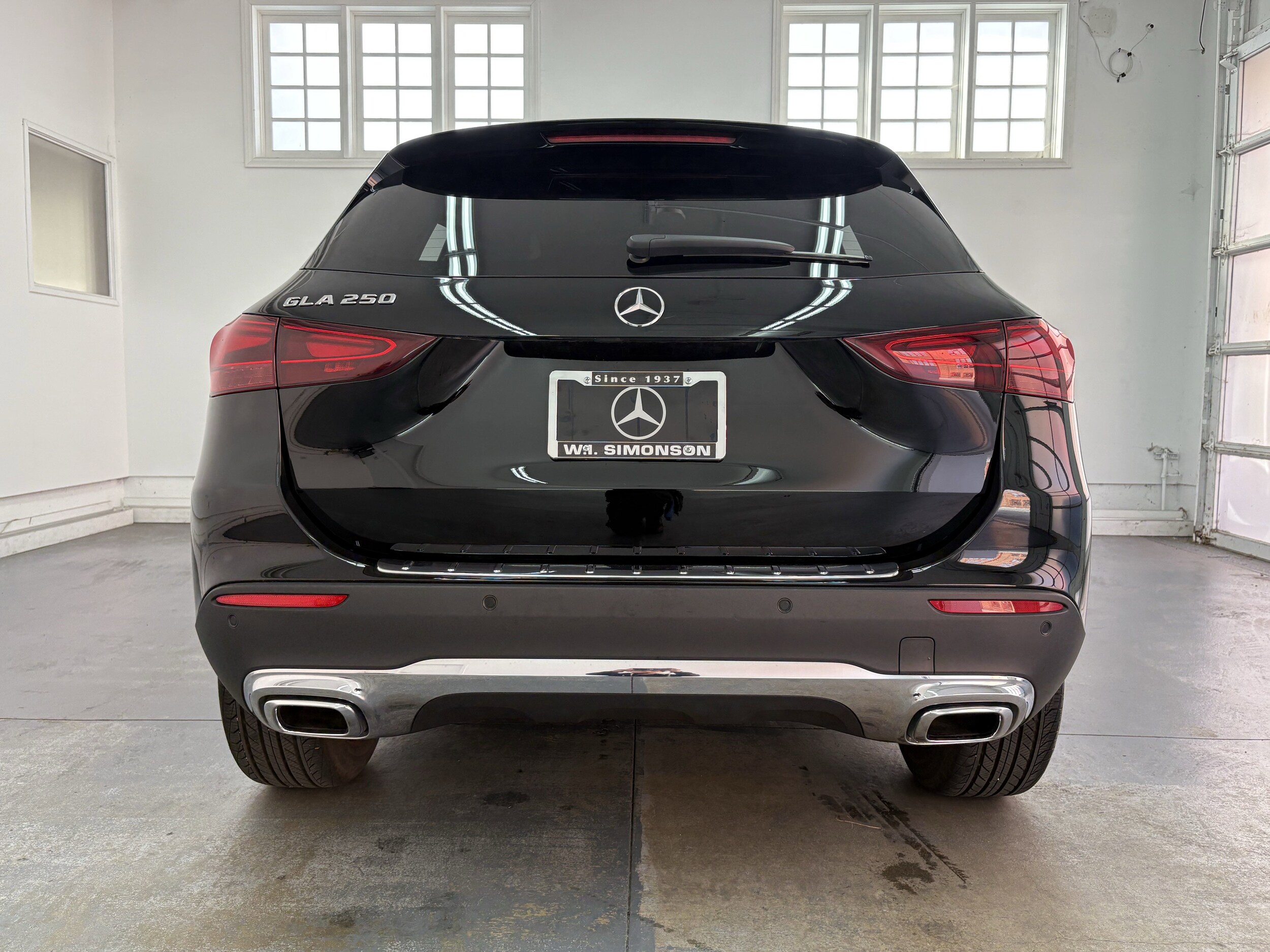 2025 Mercedes Benz GLA 250 photo 3
