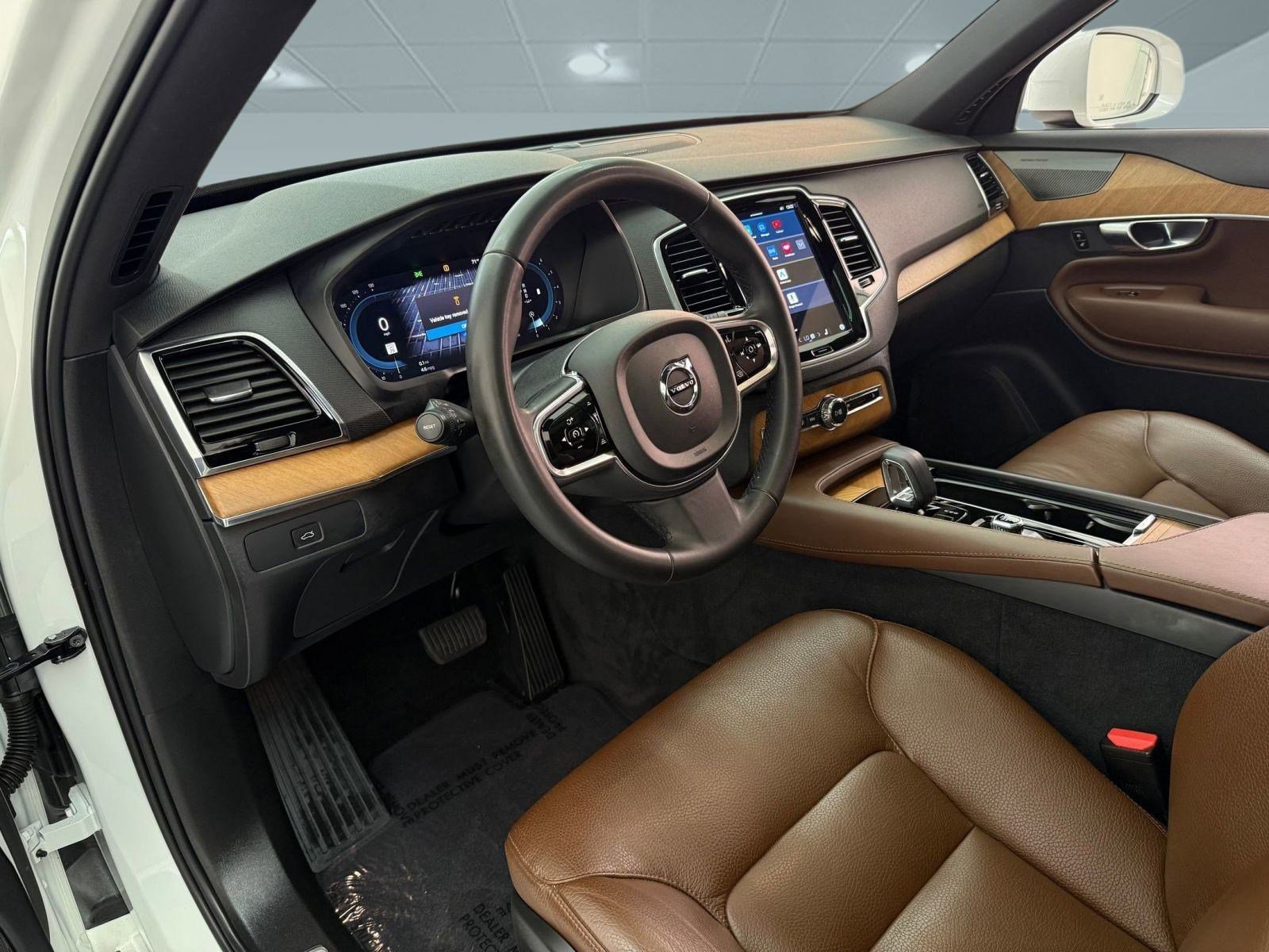 2023 Volvo XC90 Plus photo 4