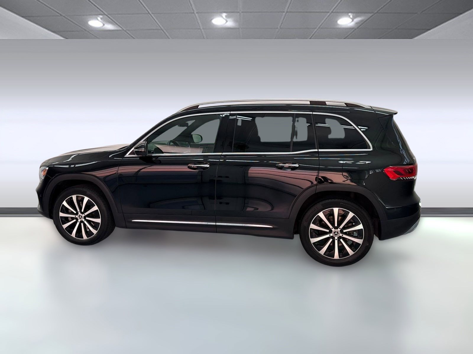 2022 Mercedes Benz GLB 250 photo 2