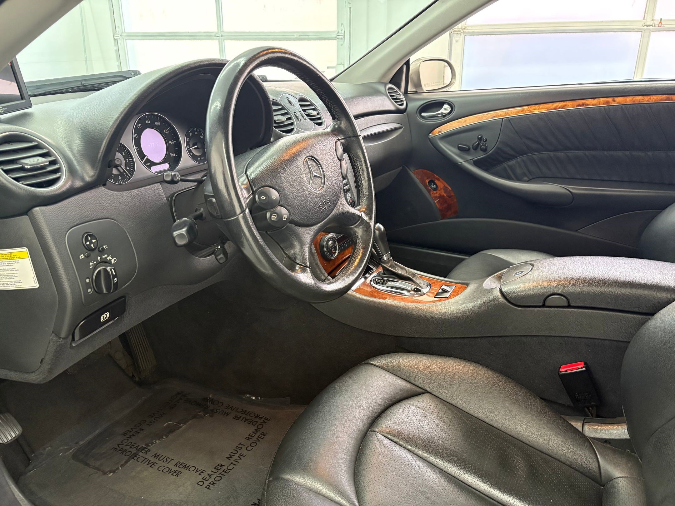 2005 Mercedes Benz CLK photo 4