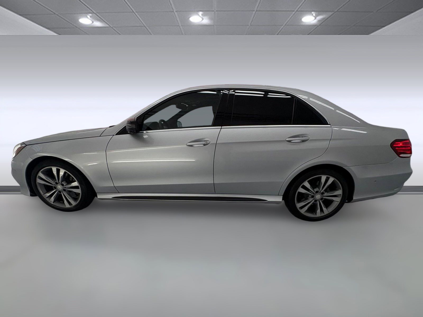 2016 Mercedes Benz E 350 Sport Sedan photo 2