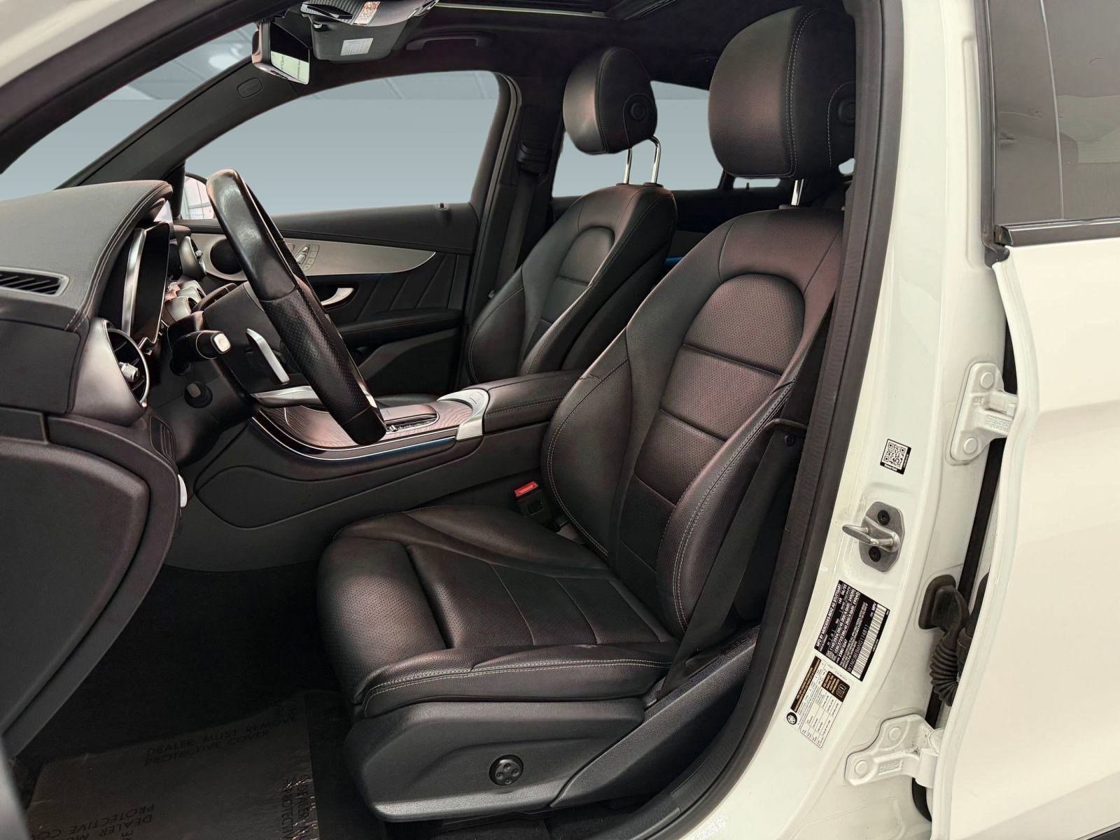 2022 Mercedes-Benz GLC 300 GLC 300 photo 4