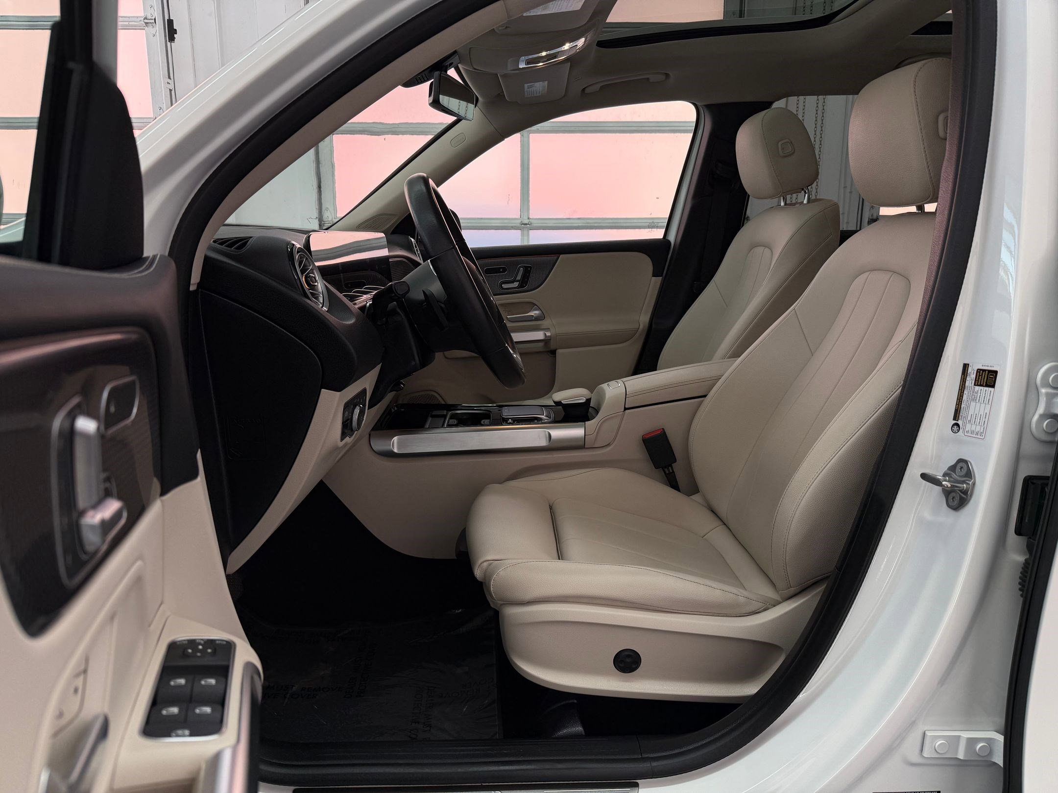 2023 Mercedes-Benz GLB 250 GLB 250 photo 4
