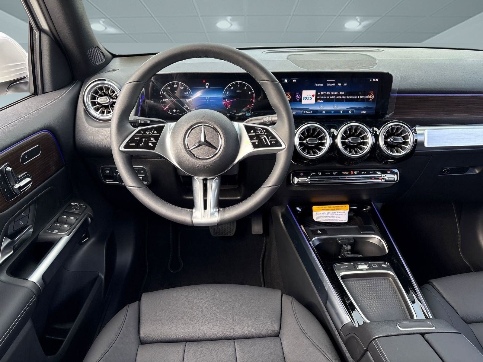 2026 Mercedes-Benz GLB GLB 250 - Photo 3