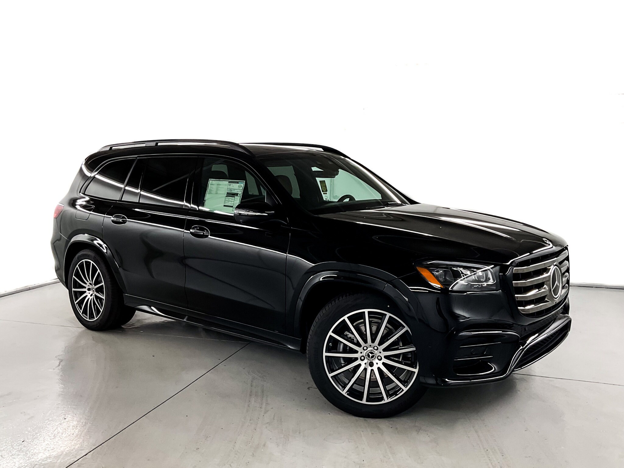 2025 Mercedes Benz GLS 450 photo 2