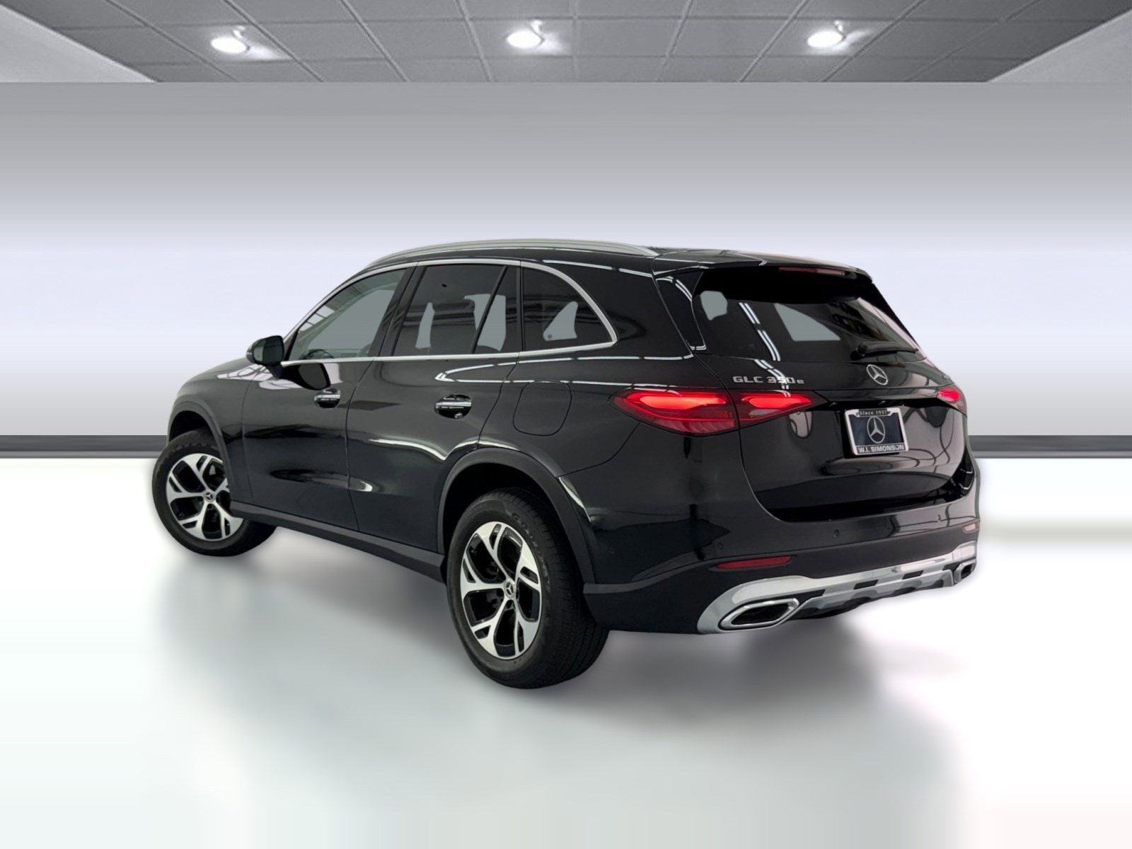 2025 Mercedes-Benz GLC 350e GLC 350e photo 2