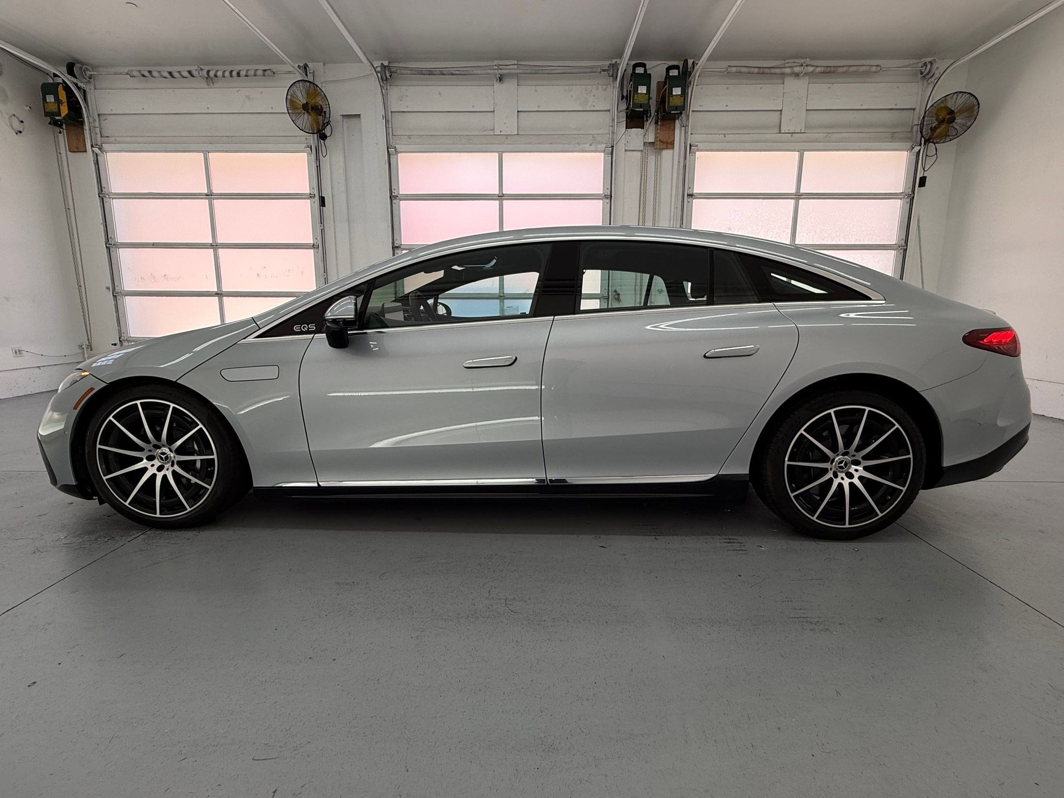 2023 Mercedes-Benz EQS 450+ EQS 450+ photo 2