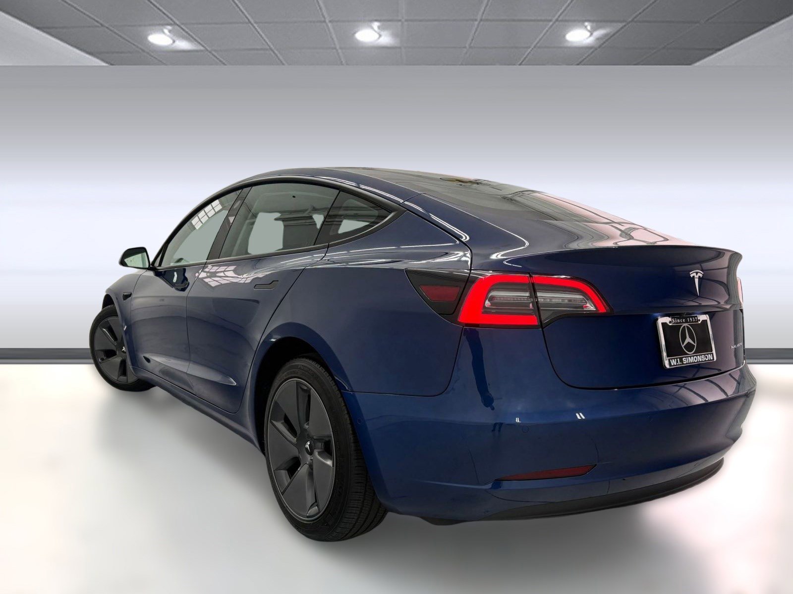 2021 Tesla Model 3 Long Range photo 3