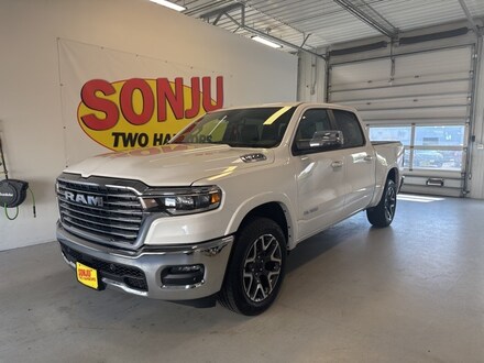 2025 Ram 1500 LARAMIE CREW CAB 4X4 5'7 BOX Pickup