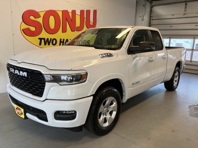 2025 Ram 1500 BIG HORN QUAD CAB 4X4 6'4 BOX