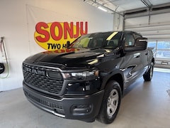 2025 Ram 1500 TRADESMAN CREW CAB 4X4 5'7 BOX Pickup