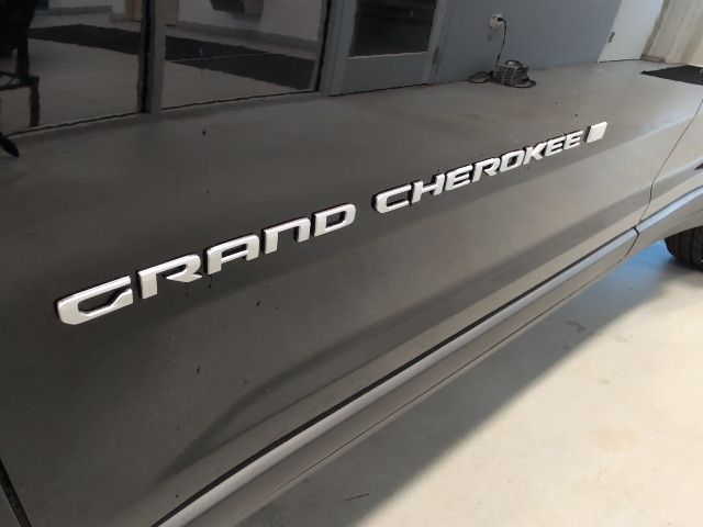 2025 Jeep Grand Cherokee Laredo - Photo 10