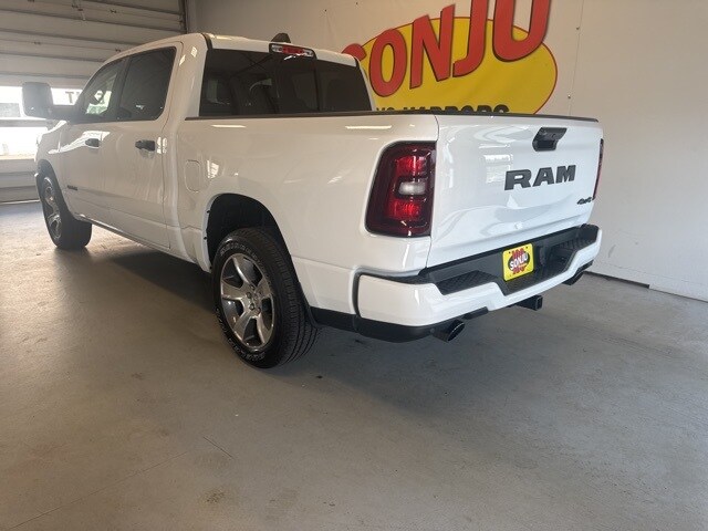 2025 Ram 1500 Tradesman photo 3