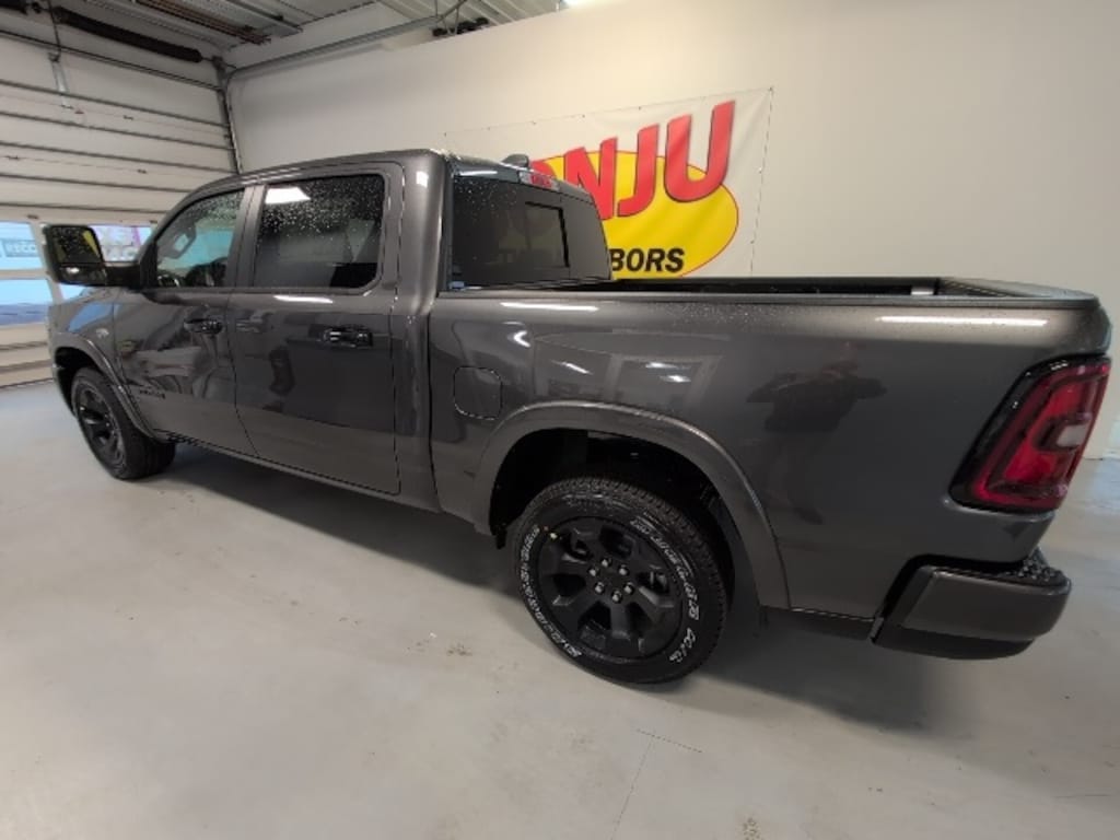 New 2026 Ram 1500 BIG HORN CREW CAB 4X4 5'7 BOX Pickup